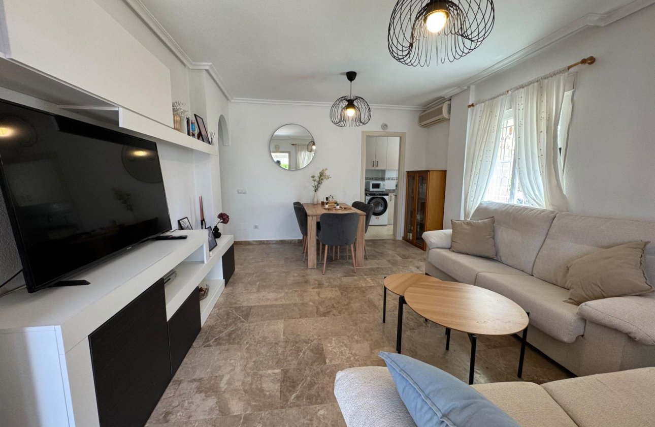 Herverkoop - Bungalow -
Torrevieja - La Siesta - El Salado - Torreta