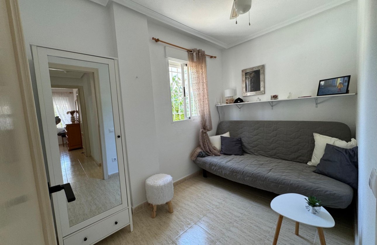 Herverkoop - Bungalow -
Torrevieja - La Siesta - El Salado - Torreta