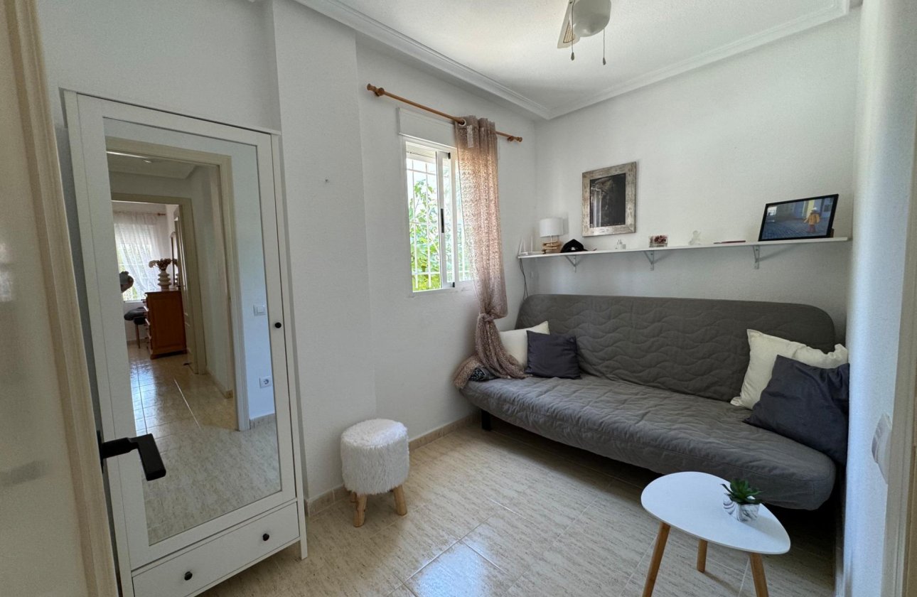 Herverkoop - Bungalow -
Torrevieja - La Siesta - El Salado - Torreta