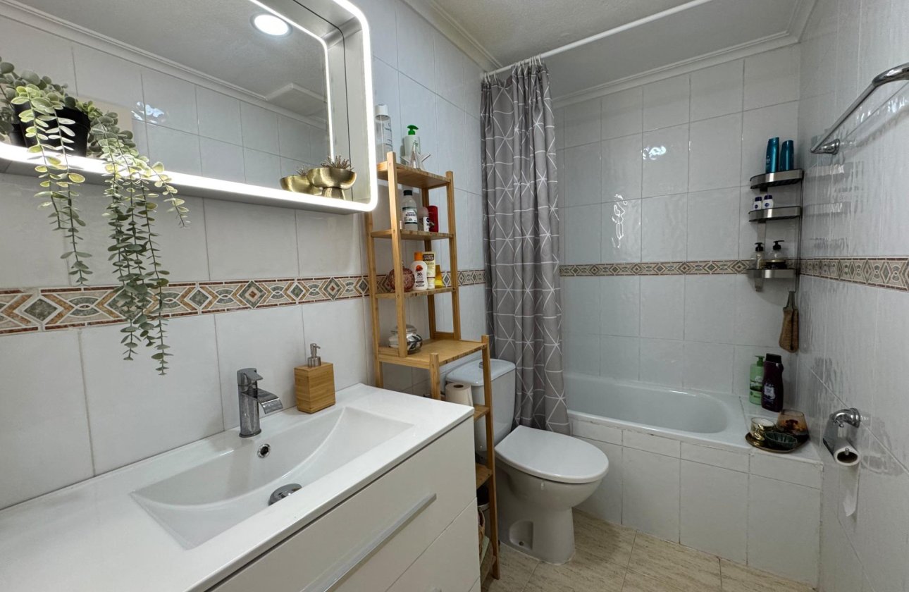 Herverkoop - Bungalow -
Torrevieja - La Siesta - El Salado - Torreta