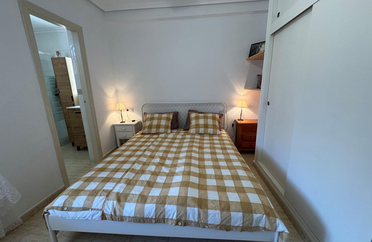 Herverkoop - Bungalow -
Torrevieja - La Siesta - El Salado - Torreta