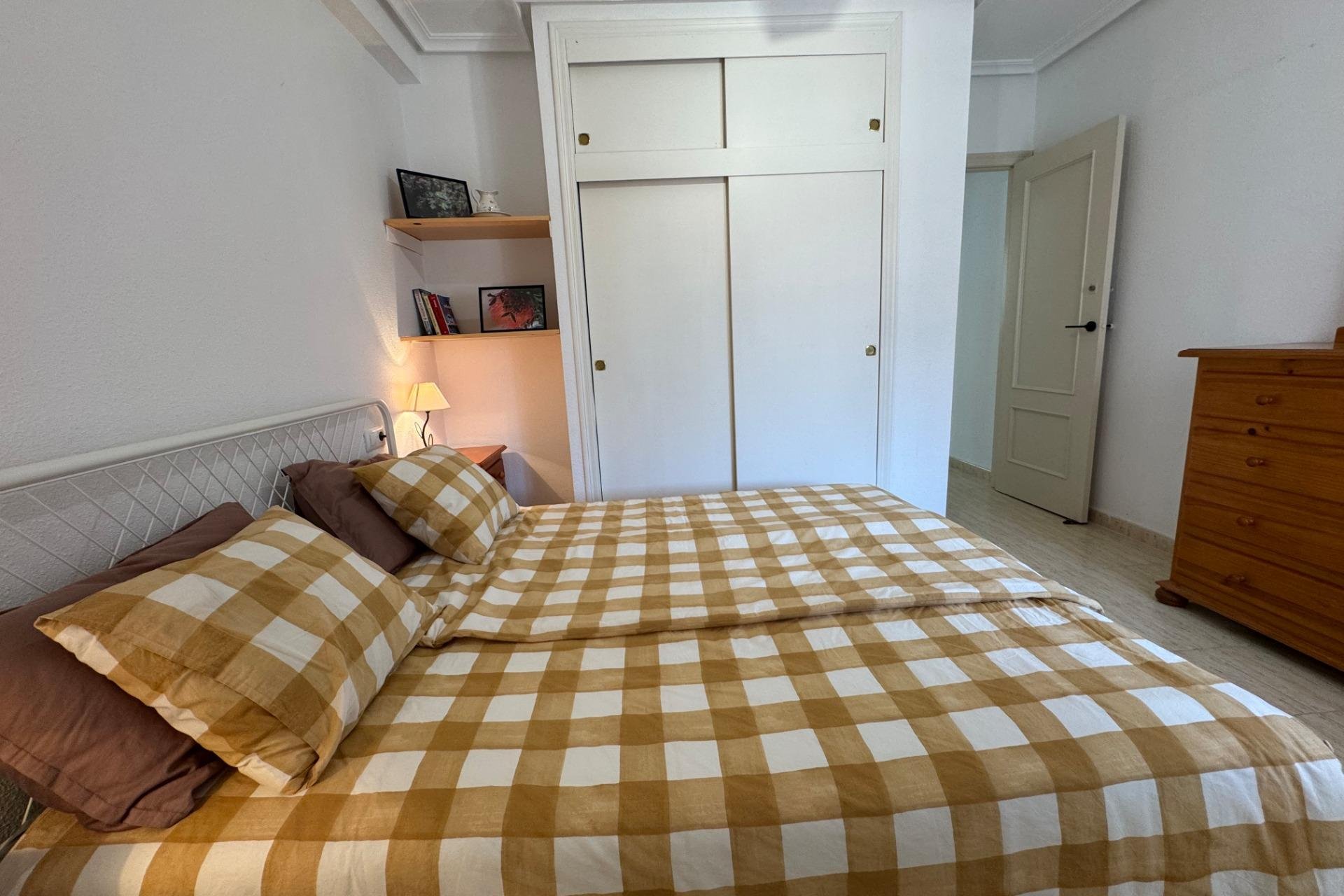Herverkoop - Bungalow -
Torrevieja - La Siesta - El Salado - Torreta