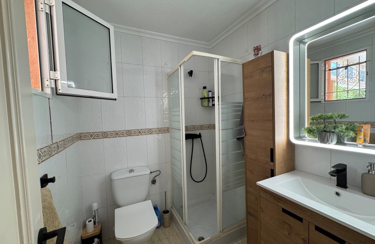 Herverkoop - Bungalow -
Torrevieja - La Siesta - El Salado - Torreta