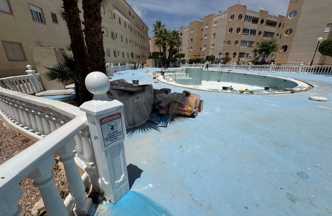 Herverkoop - Bungalow -
Torrevieja - La Siesta - El Salado - Torreta