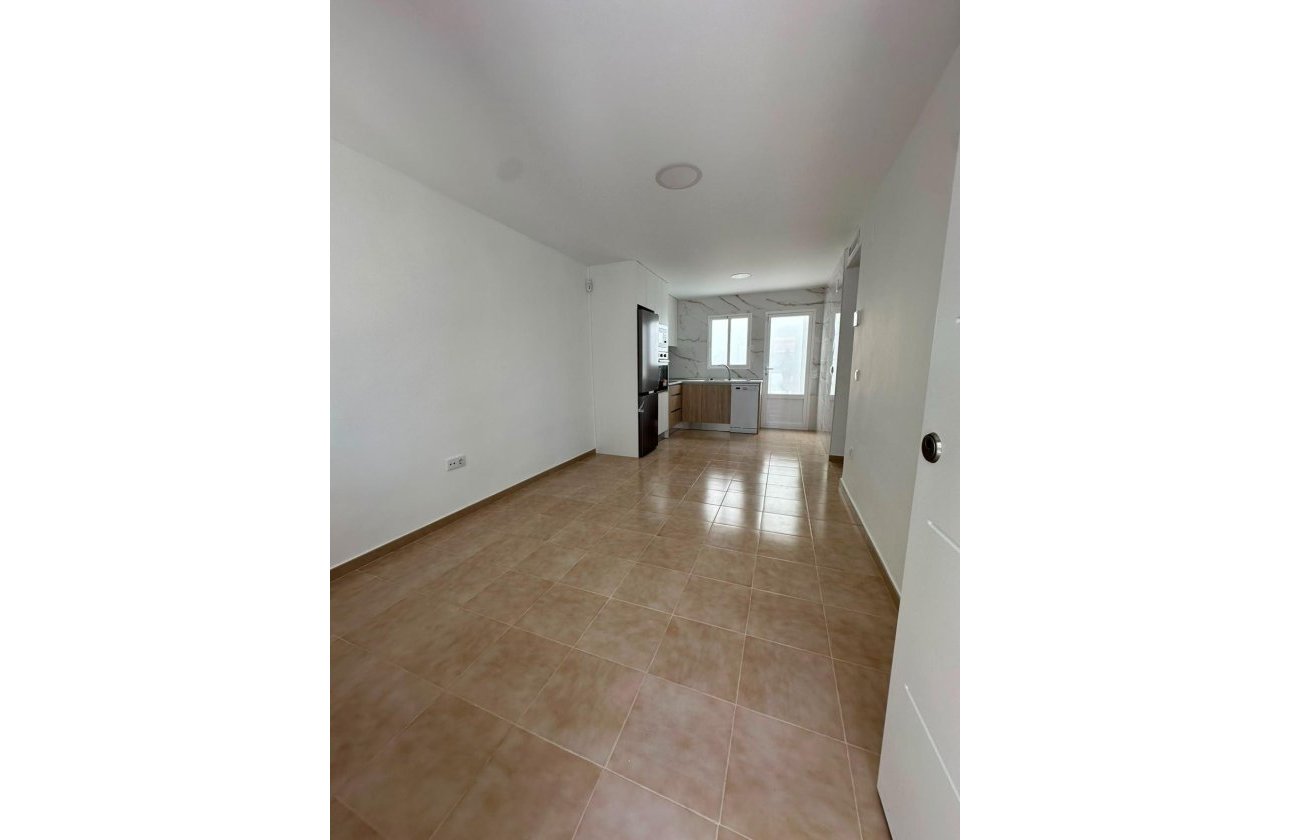 Herverkoop - Bungalow -
Torrevieja - La Siesta - El Salado - Torreta