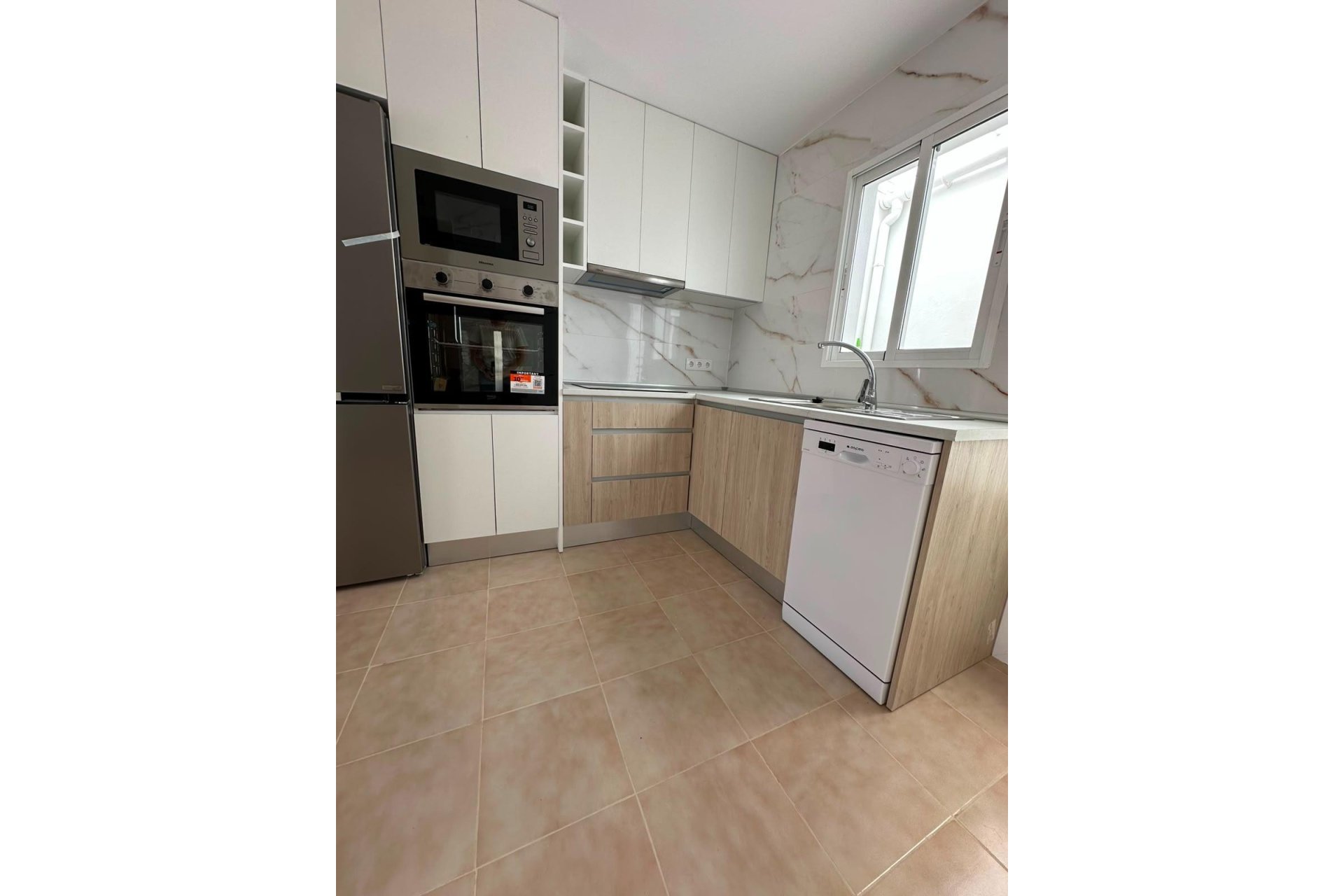 Herverkoop - Bungalow -
Torrevieja - La Siesta - El Salado - Torreta