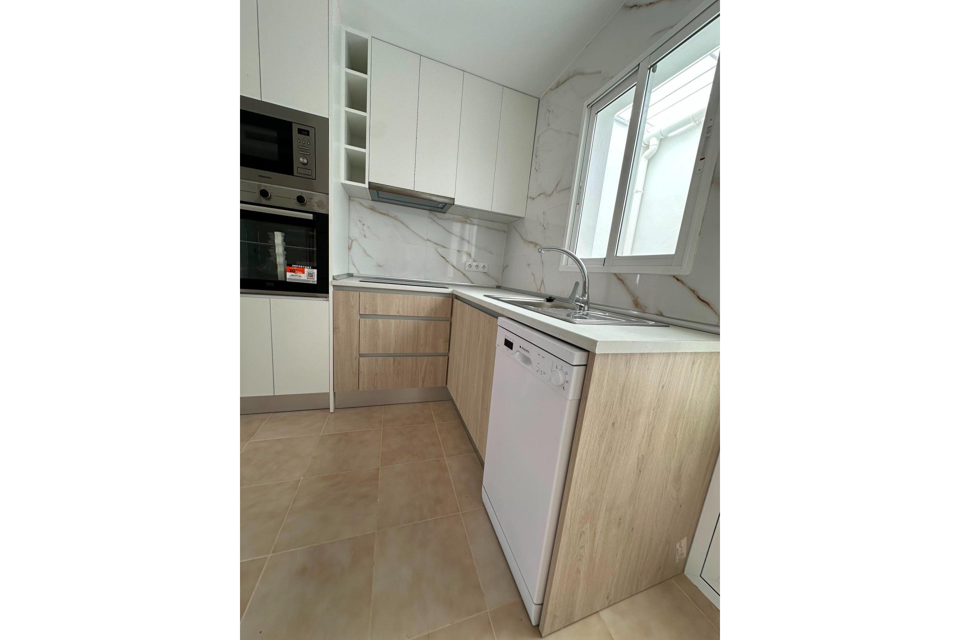 Herverkoop - Bungalow -
Torrevieja - La Siesta - El Salado - Torreta