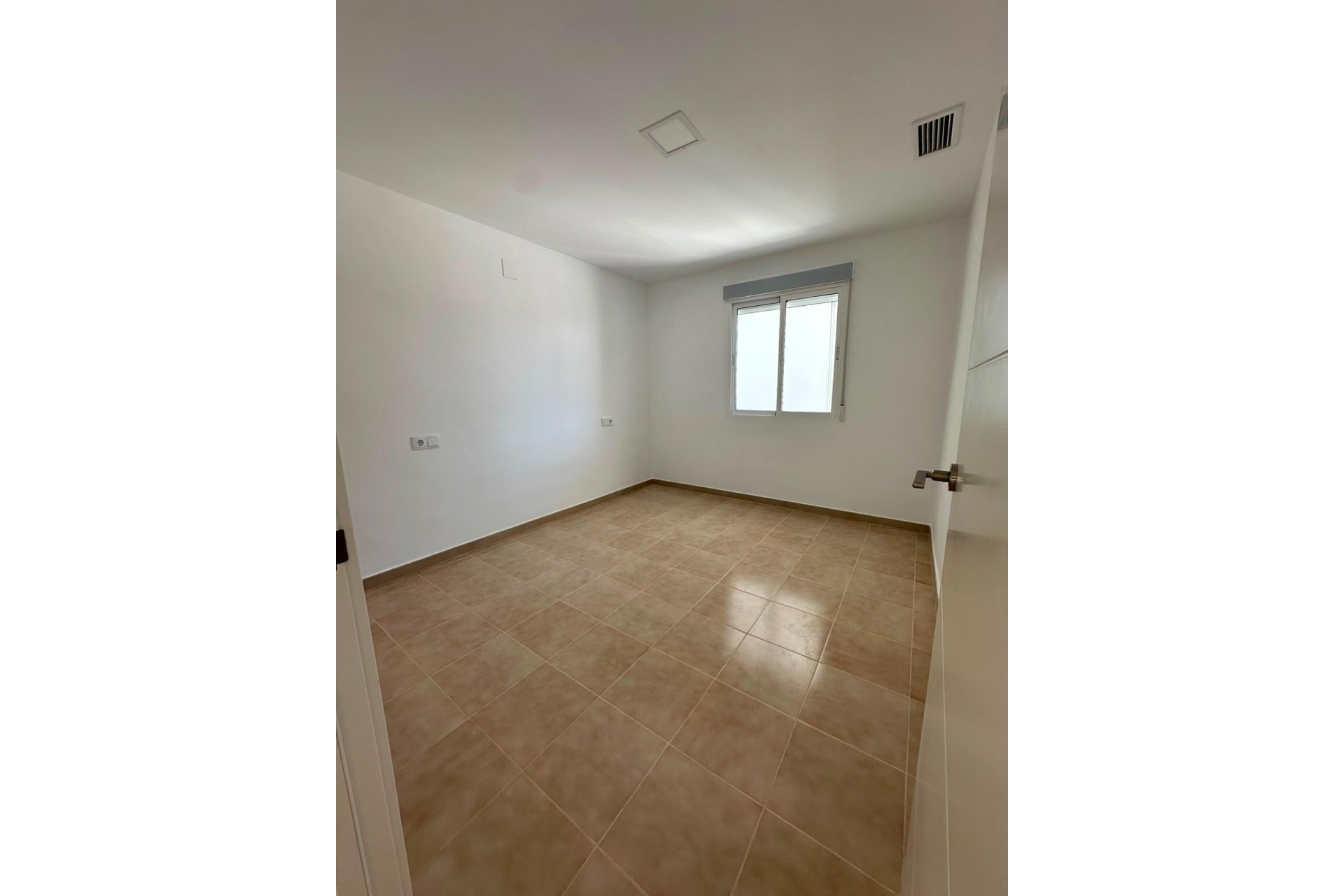 Herverkoop - Bungalow -
Torrevieja - La Siesta - El Salado - Torreta