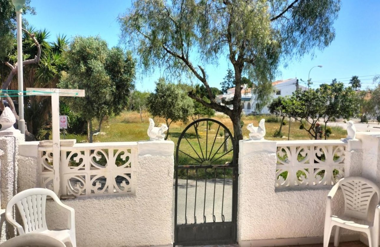 Herverkoop - Bungalow -
Torrevieja - La Siesta - El Salado - Torreta