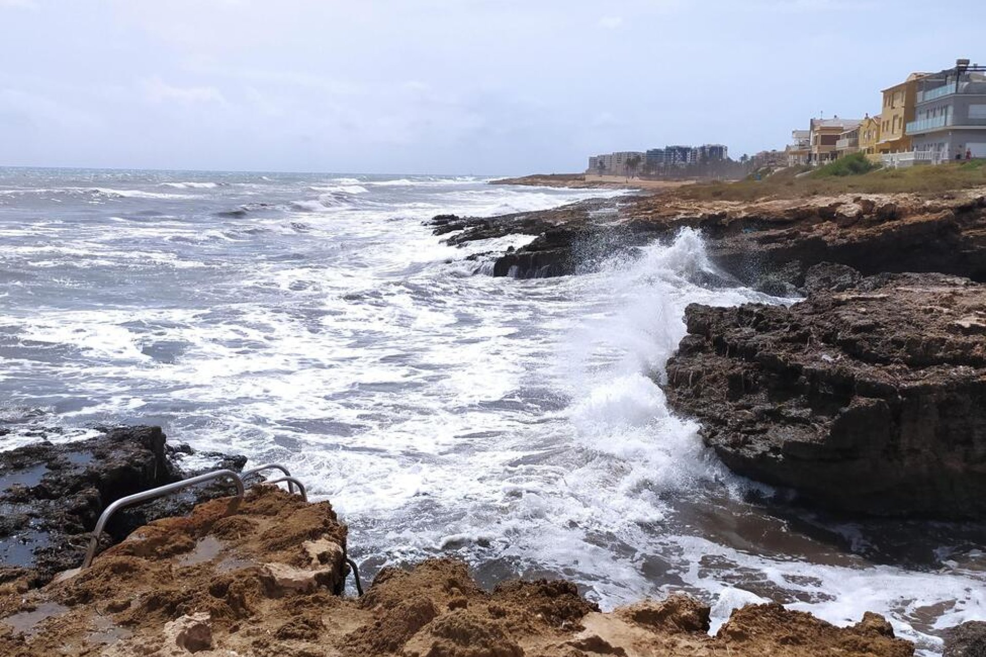 Herverkoop - Bungalow -
Torrevieja - LA VELETA MAR AZUL