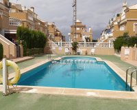 Herverkoop - Bungalow -
Torrevieja - LA VELETA MAR AZUL