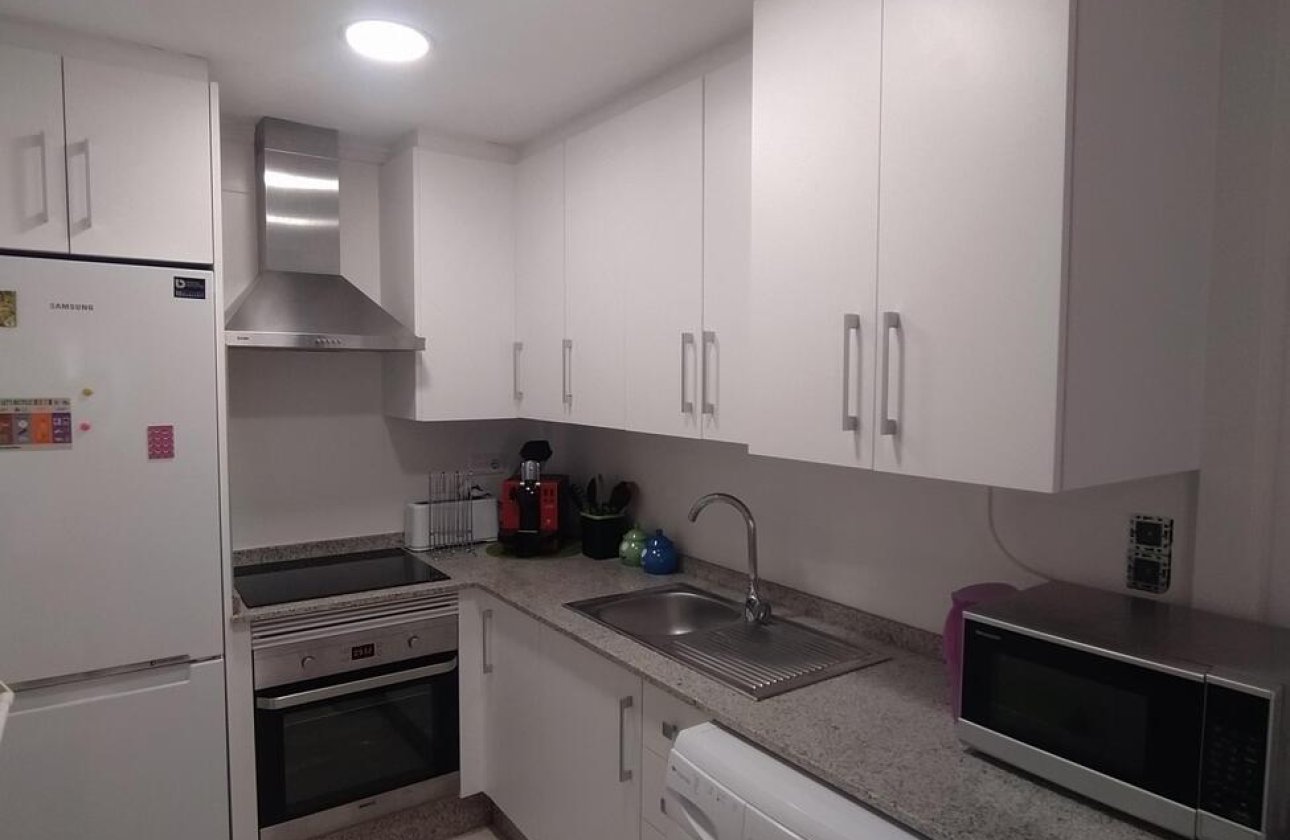 Herverkoop - Bungalow -
Torrevieja - LA VELETA MAR AZUL