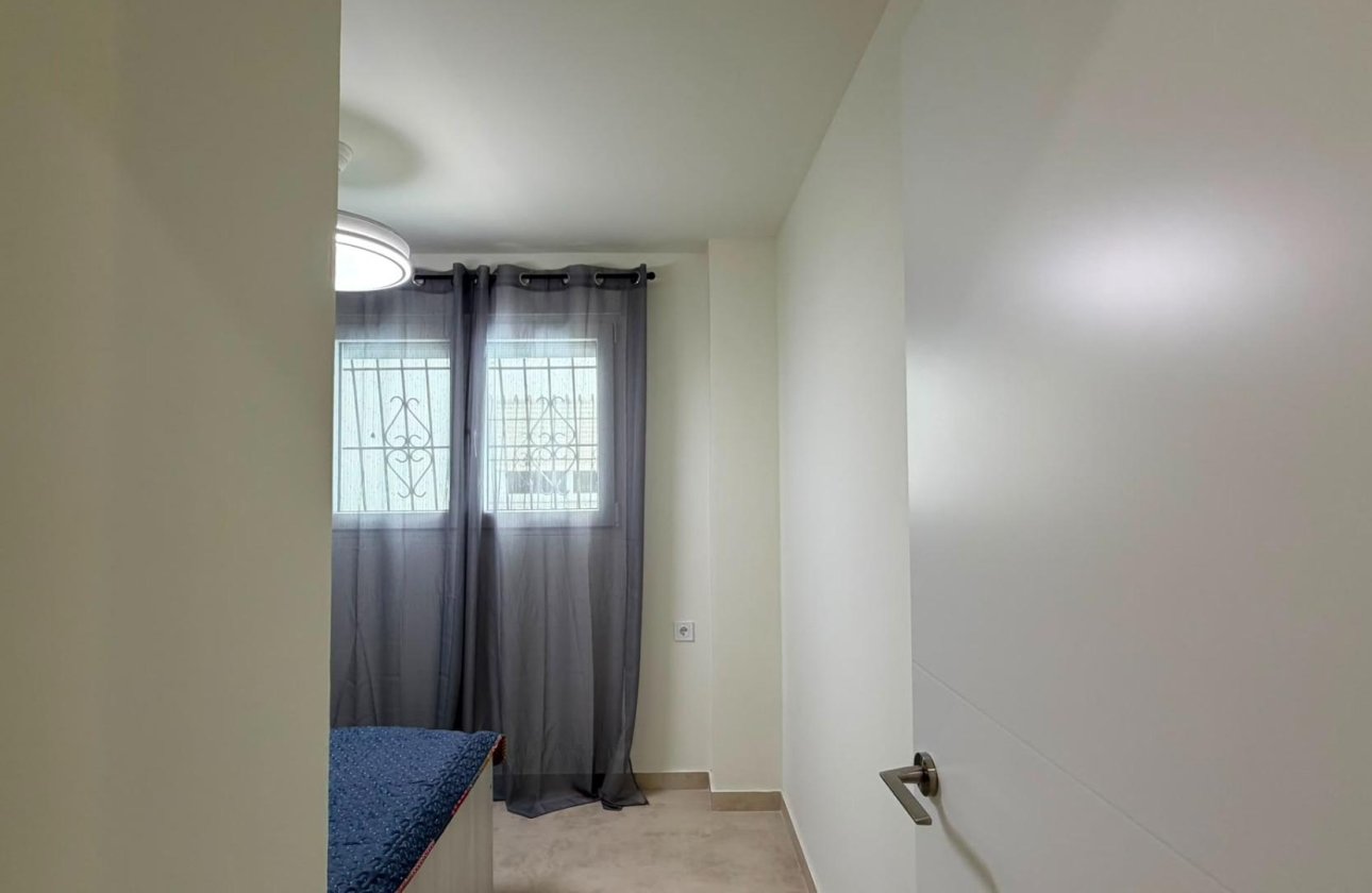 Herverkoop - Bungalow -
Torrevieja - La Veleta