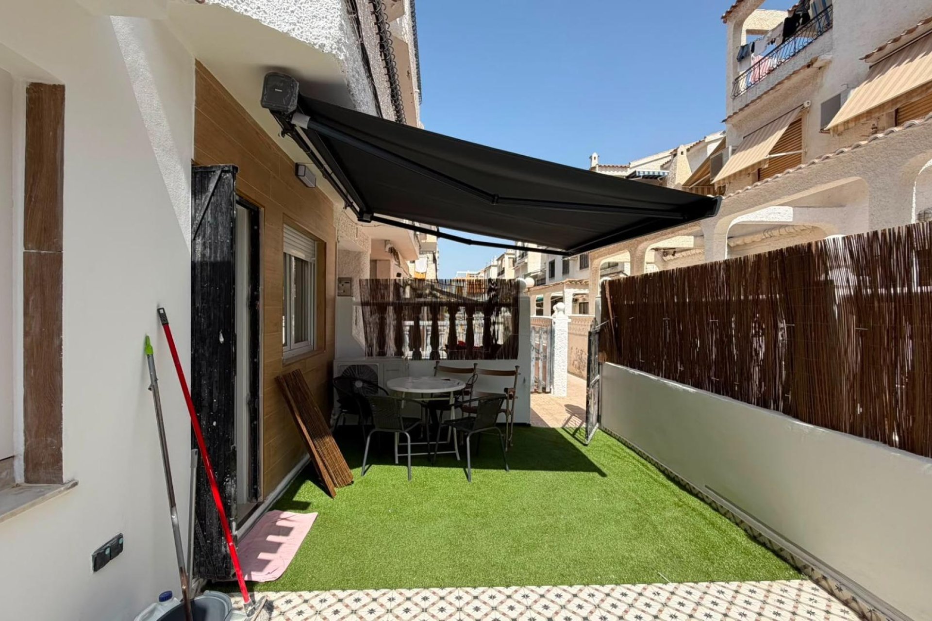 Herverkoop - Bungalow -
Torrevieja - La Veleta