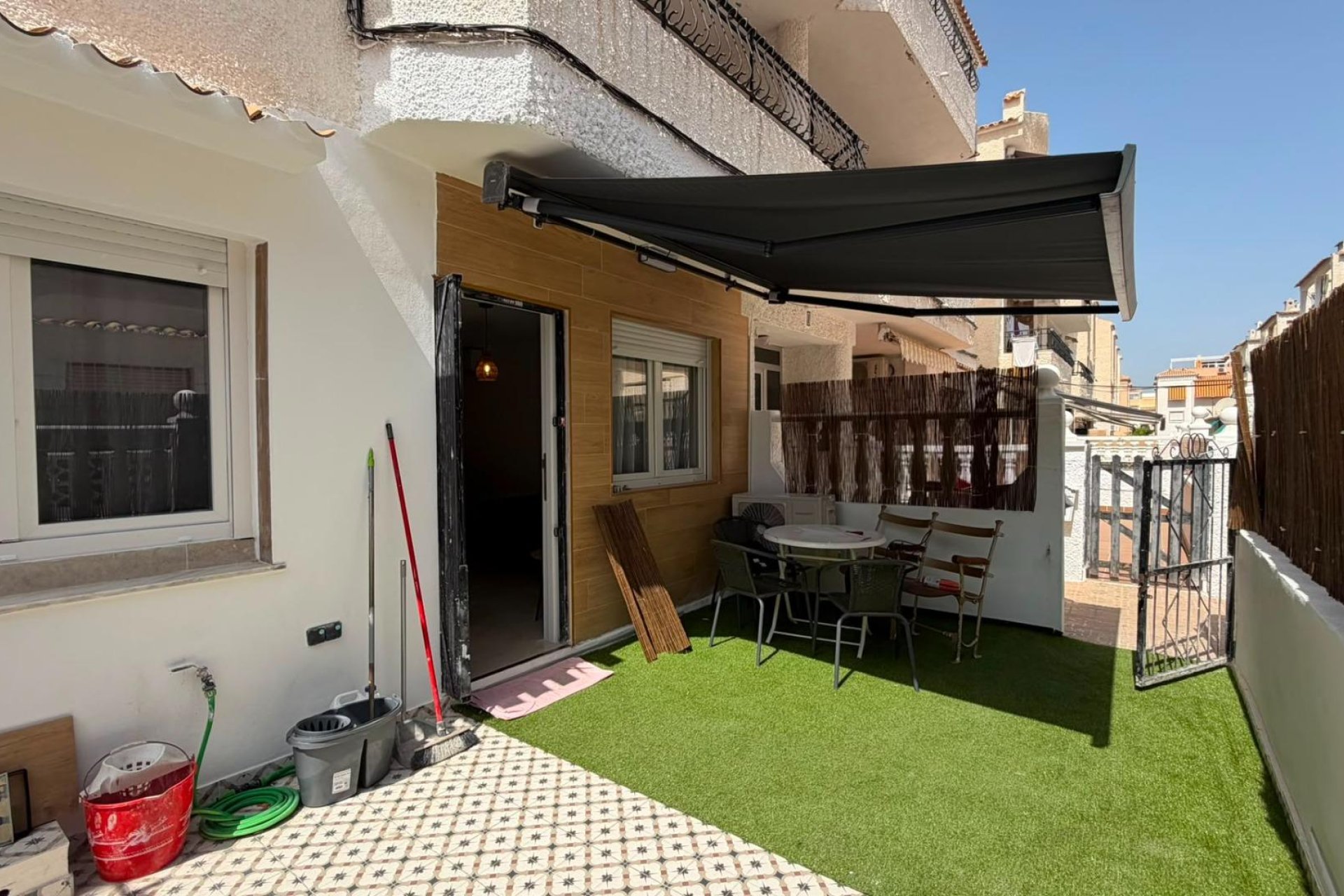 Herverkoop - Bungalow -
Torrevieja - La Veleta