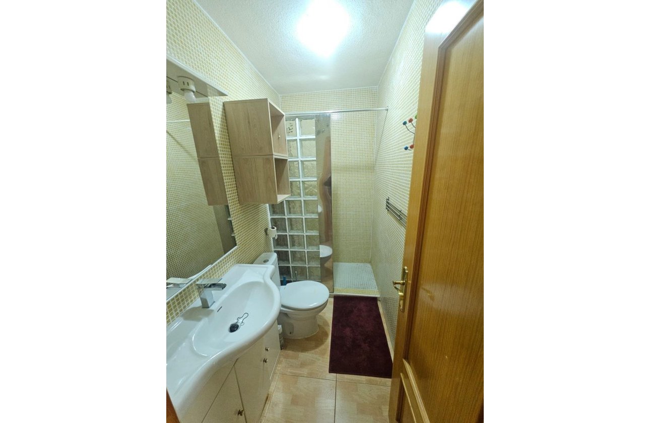 Herverkoop - Bungalow -
Torrevieja - Lago Jardin