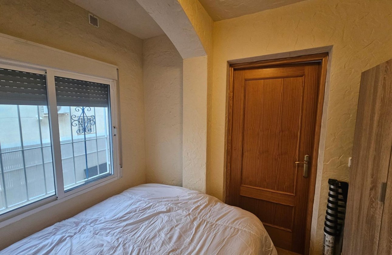 Herverkoop - Bungalow -
Torrevieja - Lago Jardin