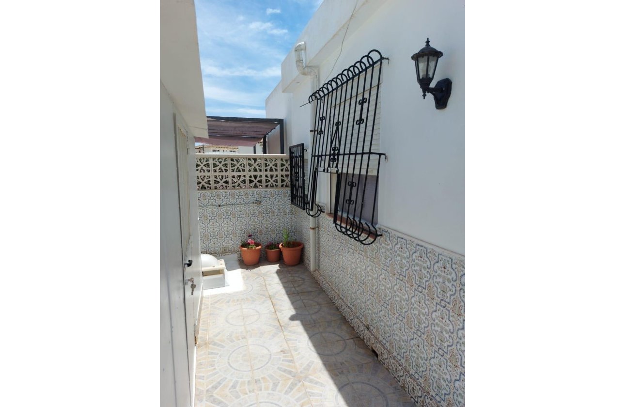 Herverkoop - Bungalow -
Torrevieja - Los Balcones