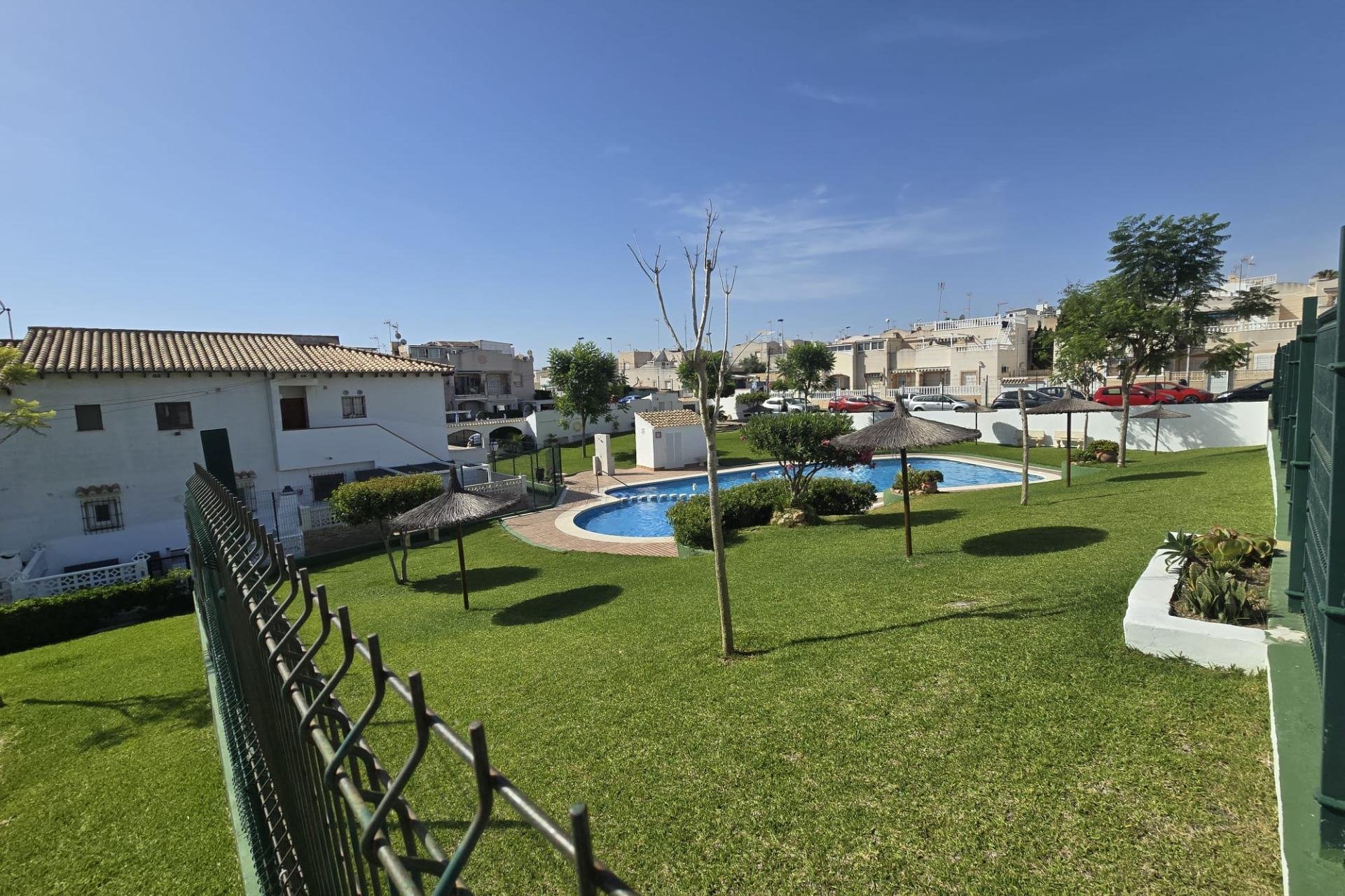 Herverkoop - Bungalow -
Torrevieja - Los Balcones