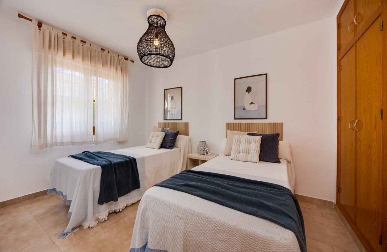 Herverkoop - Bungalow -
Torrevieja - Los Balcones
