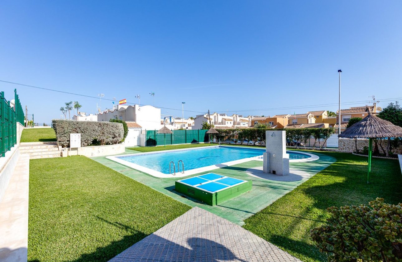 Herverkoop - Bungalow -
Torrevieja - Los Balcones