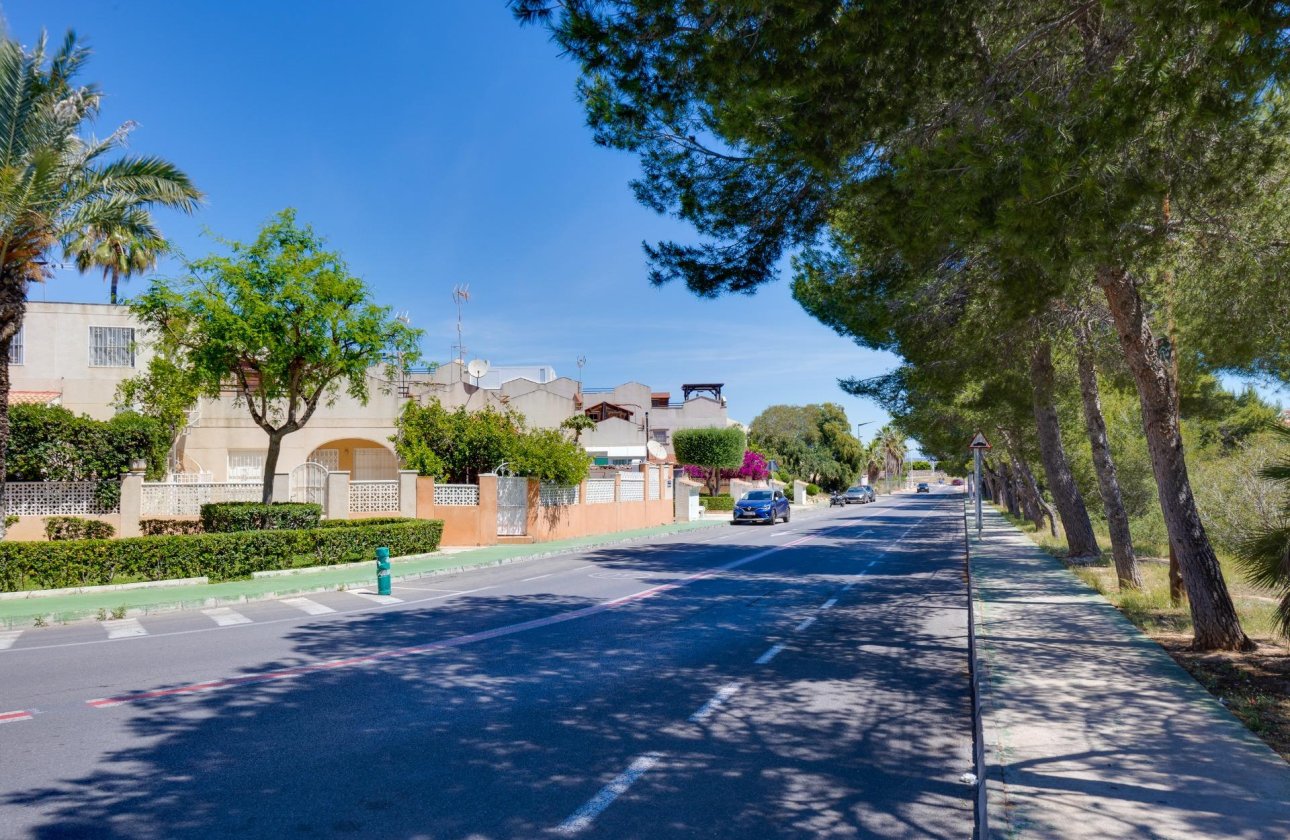 Herverkoop - Bungalow -
Torrevieja - Los Balcones