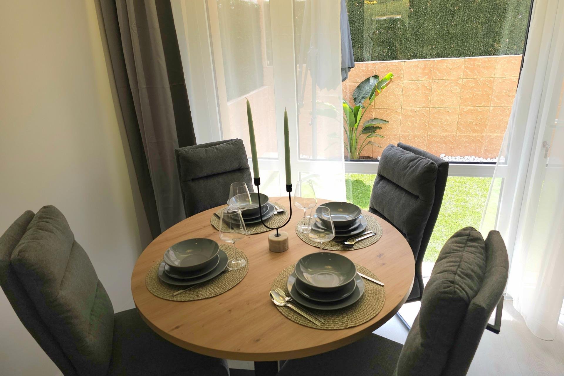 Herverkoop - Bungalow -
Torrevieja - Los Europeos