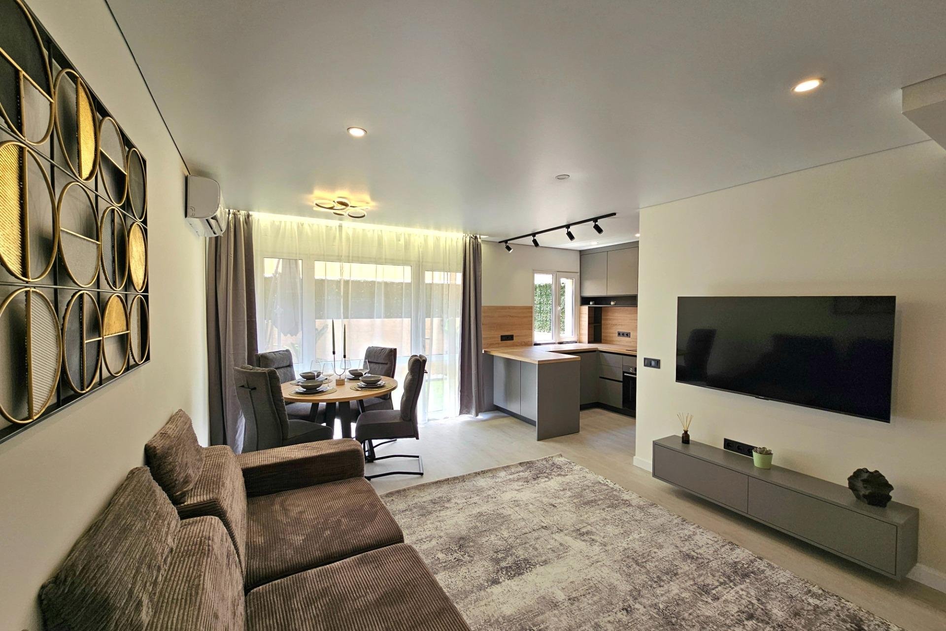 Herverkoop - Bungalow -
Torrevieja - Los Europeos