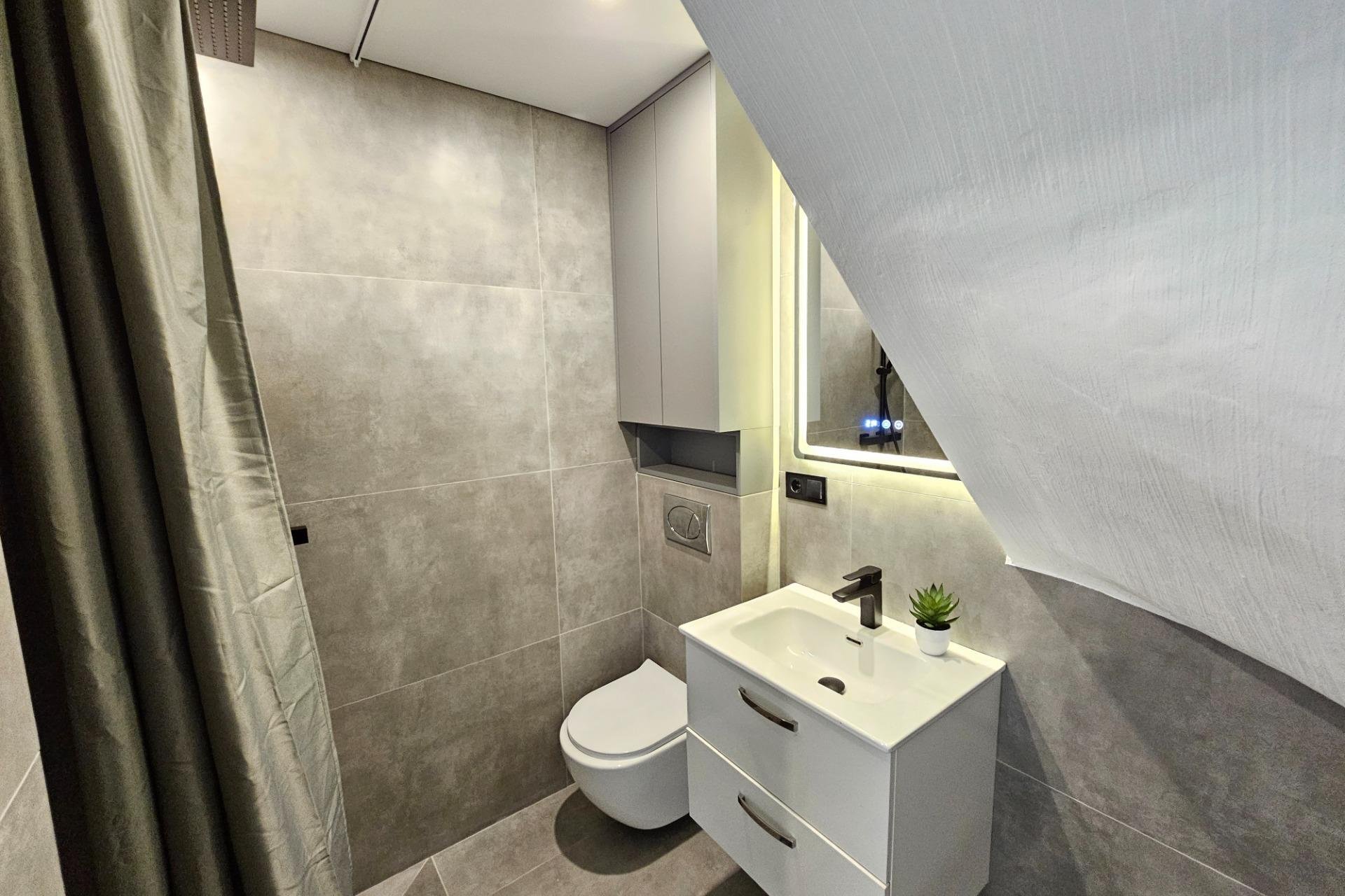 Herverkoop - Bungalow -
Torrevieja - Los Europeos