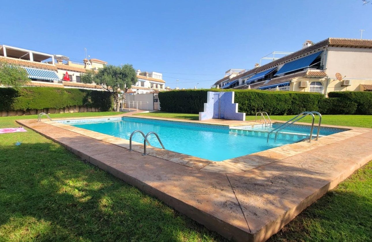 Herverkoop - Bungalow -
Torrevieja - Los Frutales