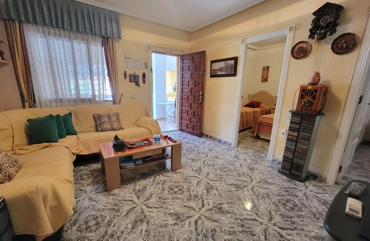 Herverkoop - Bungalow -
Torrevieja - Los Frutales