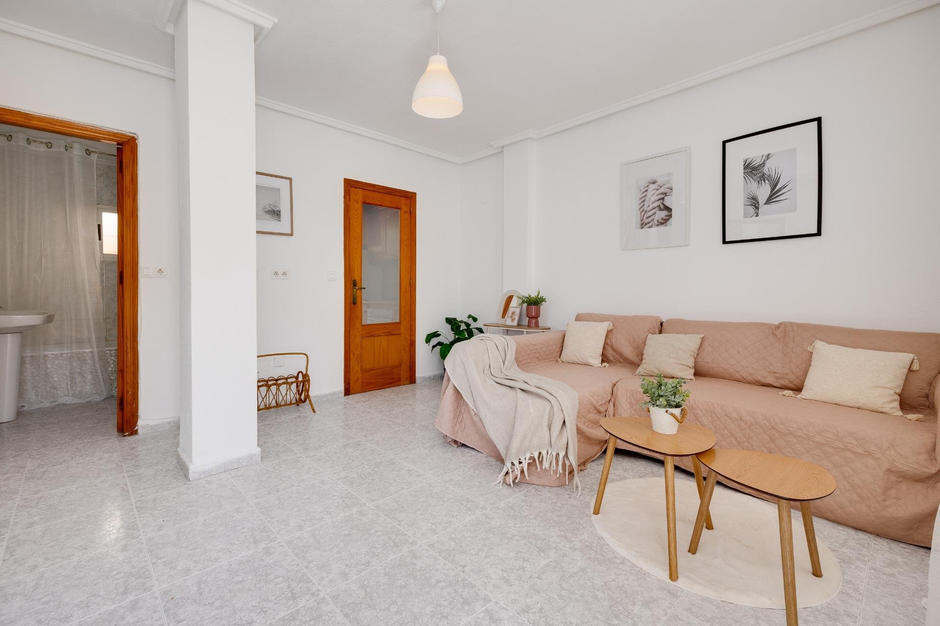 Herverkoop - Bungalow -
Torrevieja - Los Frutales