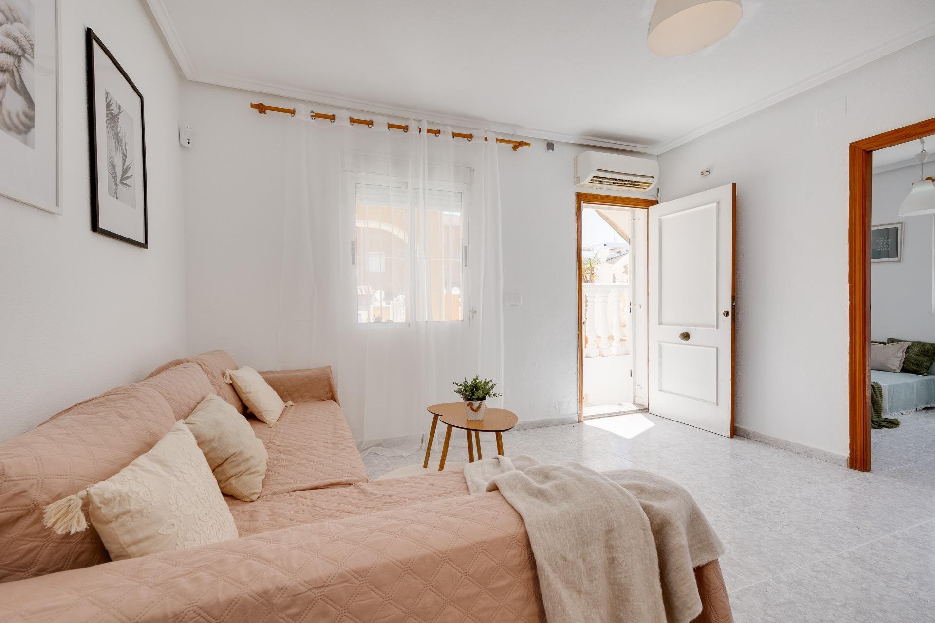 Herverkoop - Bungalow -
Torrevieja - Los Frutales