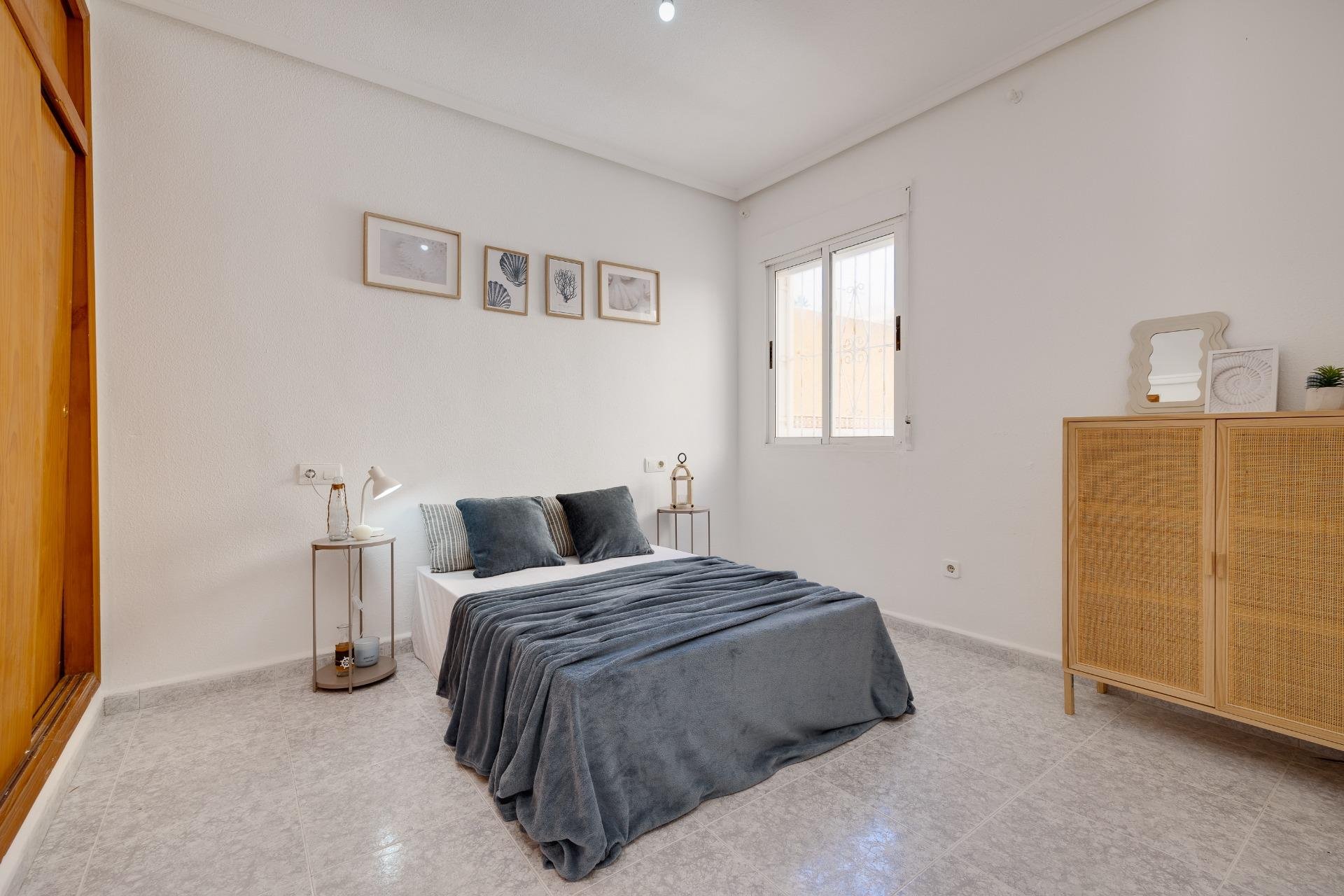 Herverkoop - Bungalow -
Torrevieja - Los Frutales