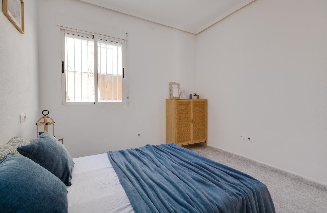 Herverkoop - Bungalow -
Torrevieja - Los Frutales