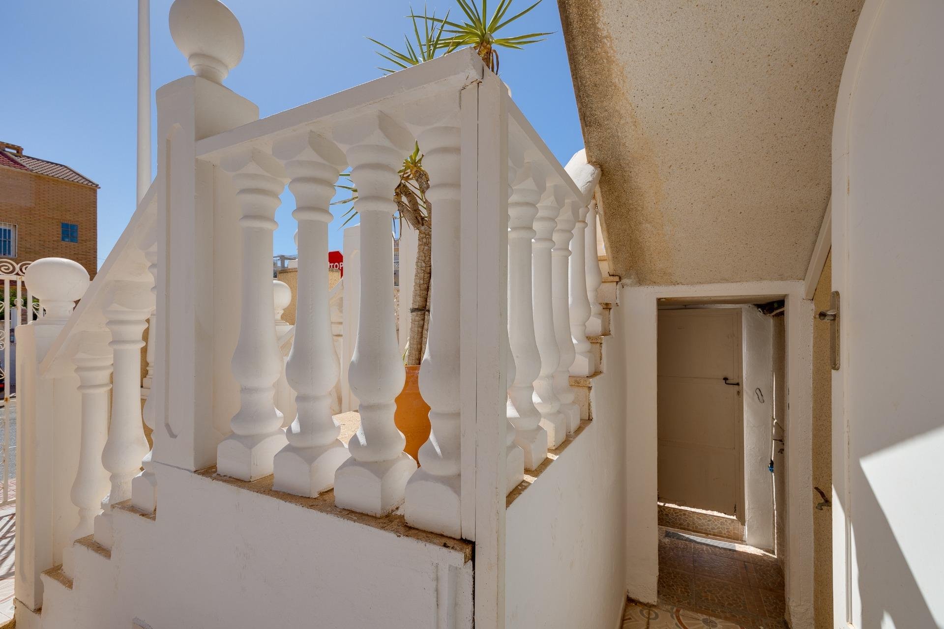 Herverkoop - Bungalow -
Torrevieja - Los Frutales