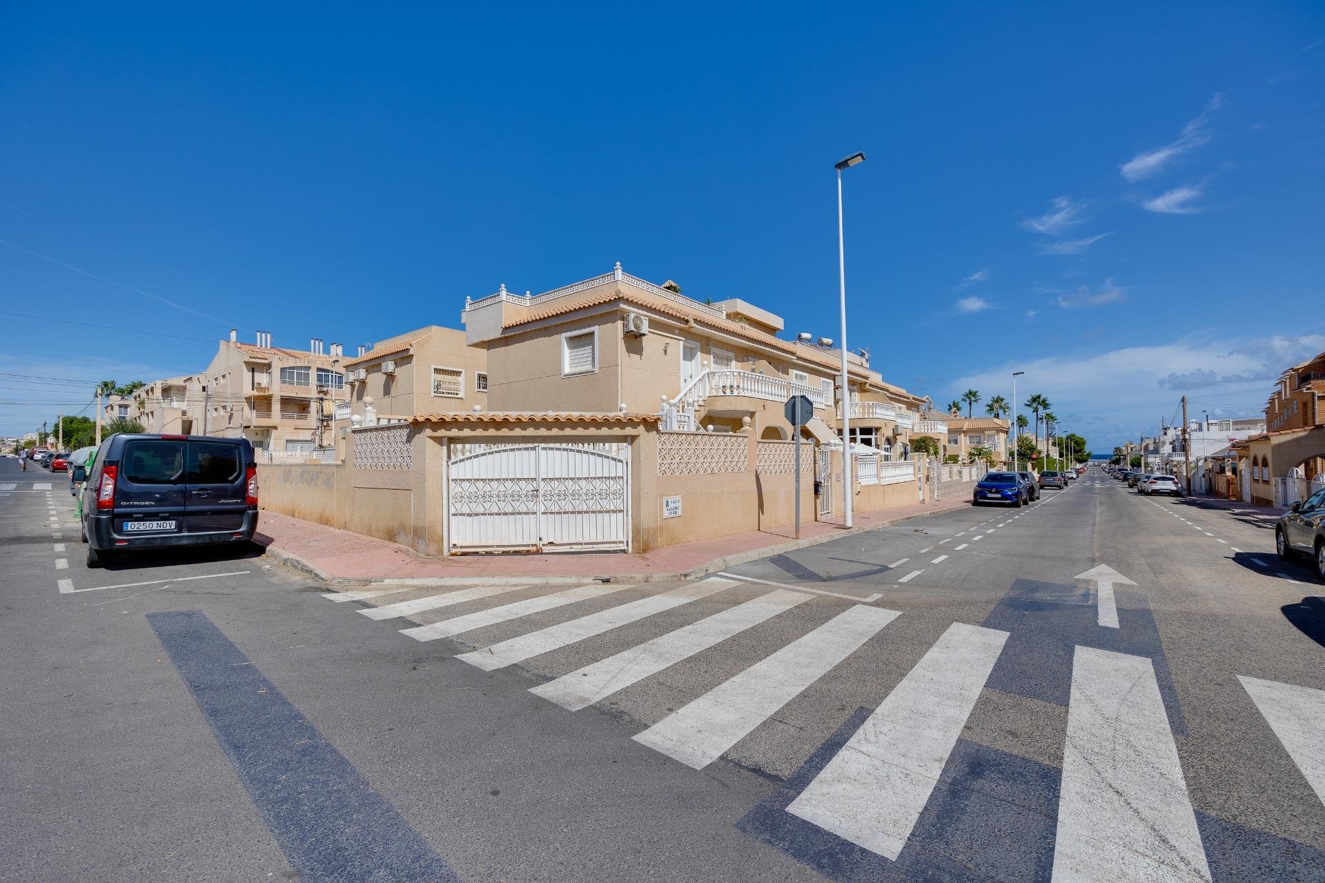 Herverkoop - Bungalow -
Torrevieja - Los Frutales