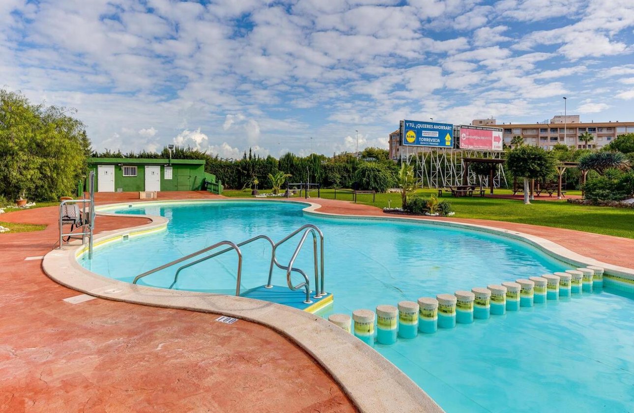Herverkoop - Bungalow -
Torrevieja - PARQUE DE LAS NACIONES
