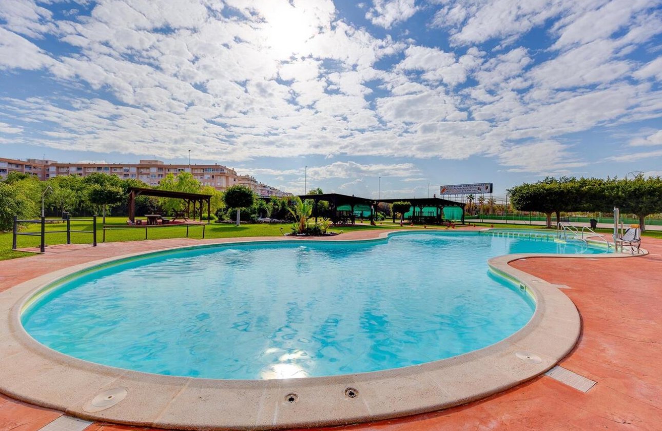 Herverkoop - Bungalow -
Torrevieja - PARQUE DE LAS NACIONES