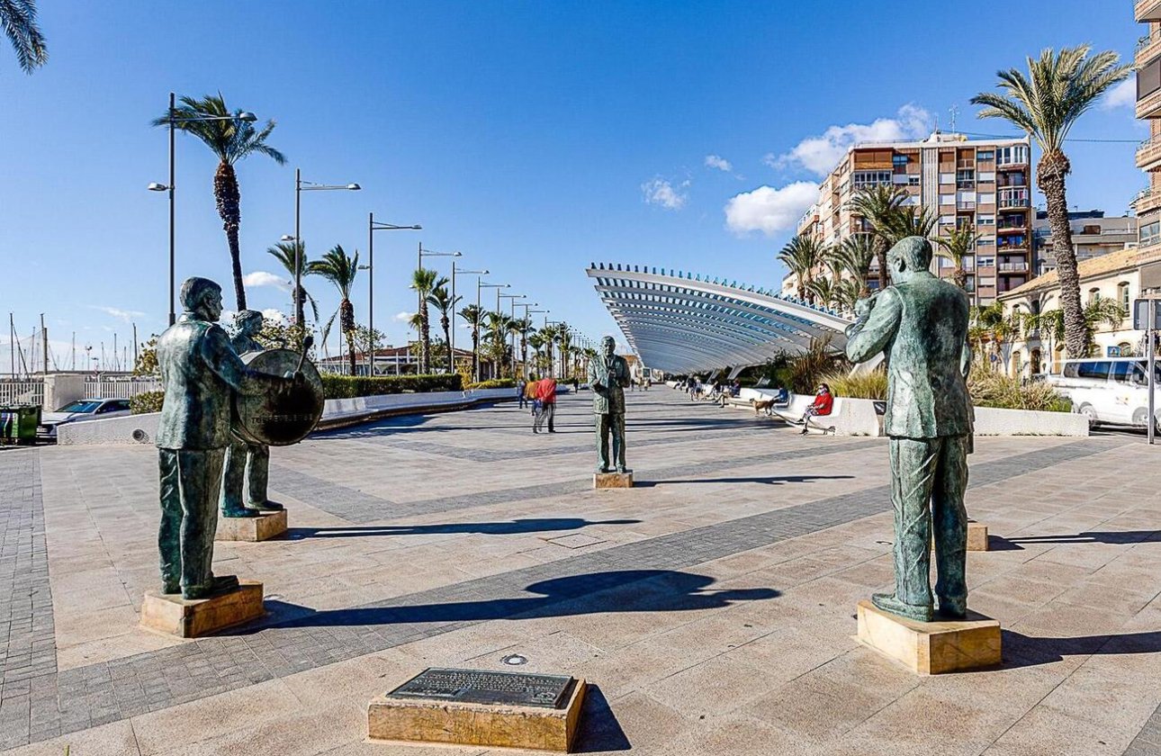 Herverkoop - Bungalow -
Torrevieja - PARQUE DE LAS NACIONES