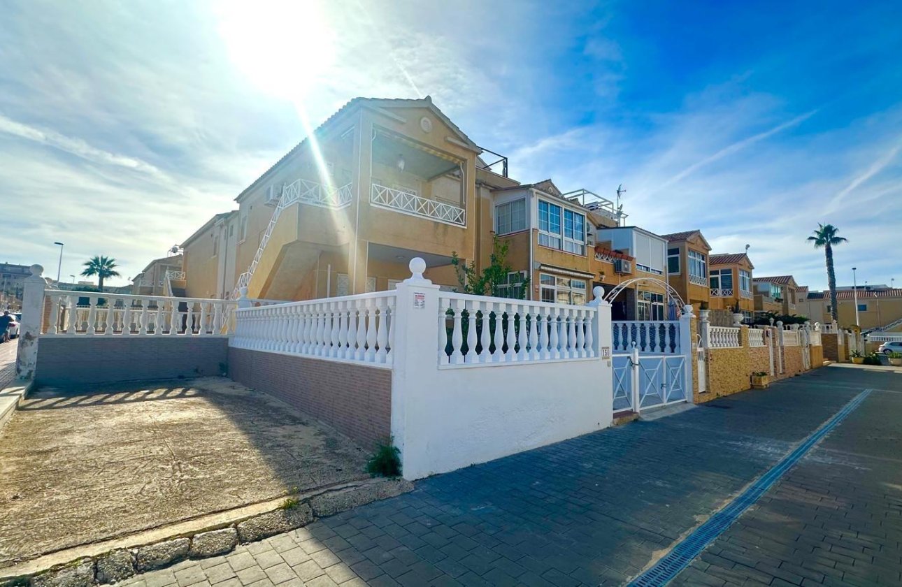 Herverkoop - Bungalow -
Torrevieja - Playa de los Locos