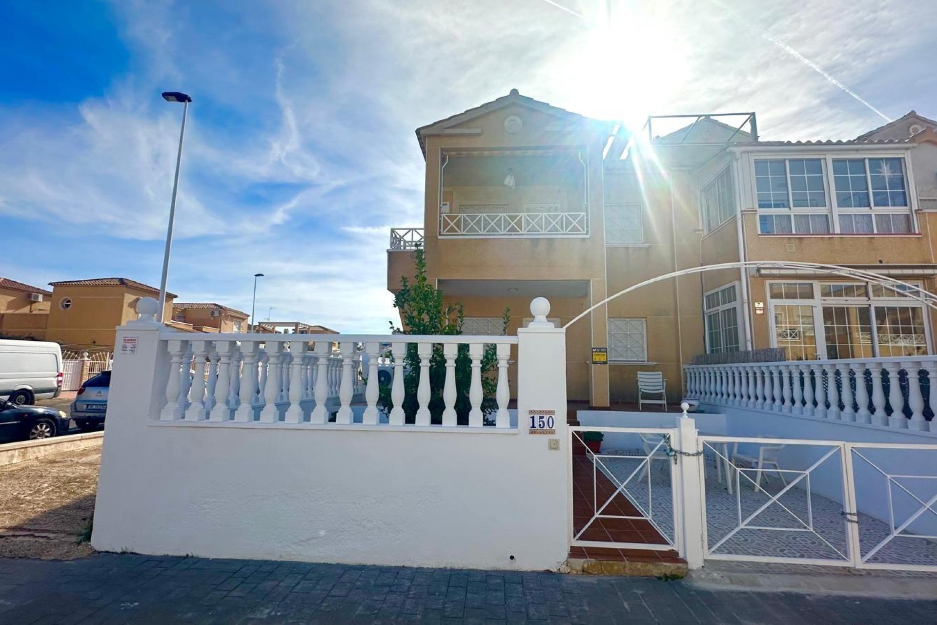 Herverkoop - Bungalow -
Torrevieja - Playa de los Locos