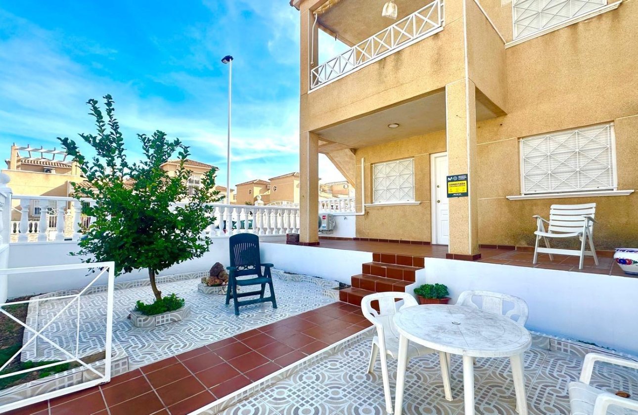 Herverkoop - Bungalow -
Torrevieja - Playa de los Locos