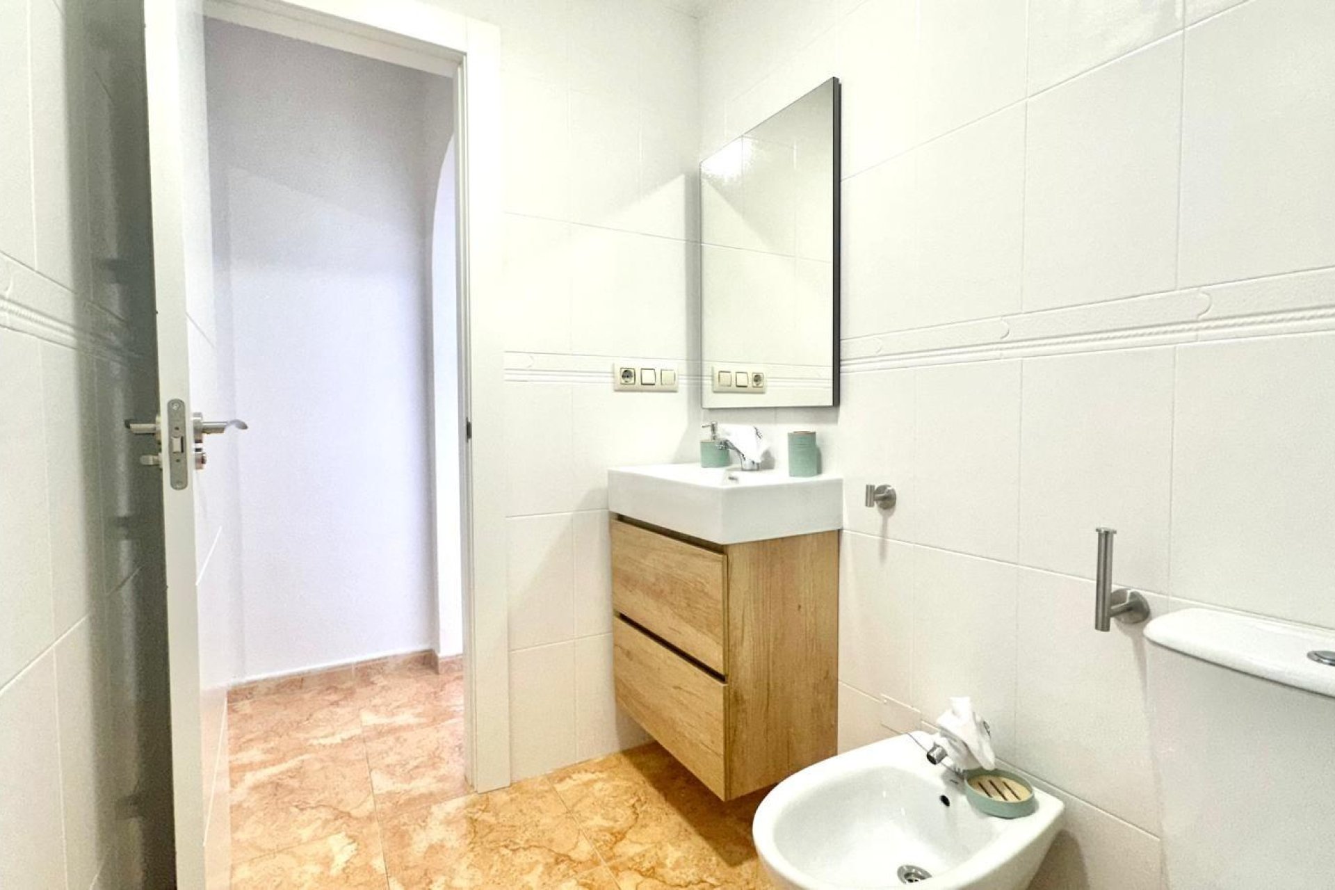 Herverkoop - Bungalow -
Torrevieja - Playa de los Locos