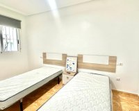 Herverkoop - Bungalow -
Torrevieja - Playa de los Locos