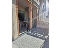 Herverkoop - Bungalow -
Torrevieja - Playa De Los Naufragos