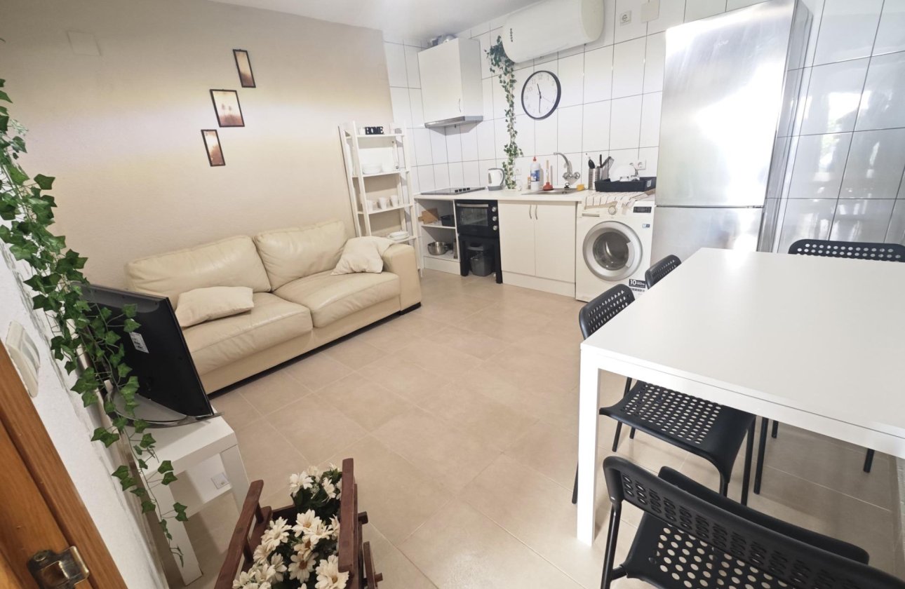 Herverkoop - Bungalow -
Torrevieja - Playa del Cura