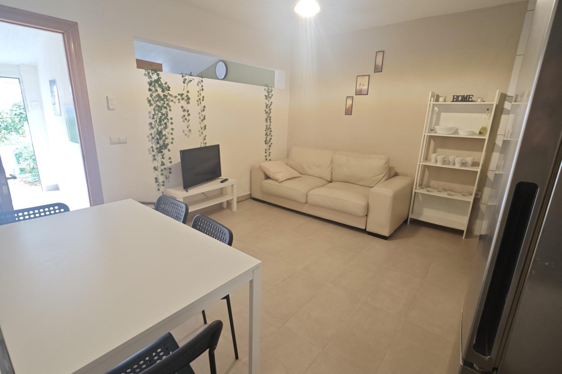 Herverkoop - Bungalow -
Torrevieja - Playa del Cura
