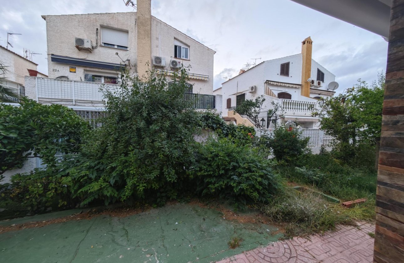 Herverkoop - Bungalow -
Torrevieja - Playa del Cura