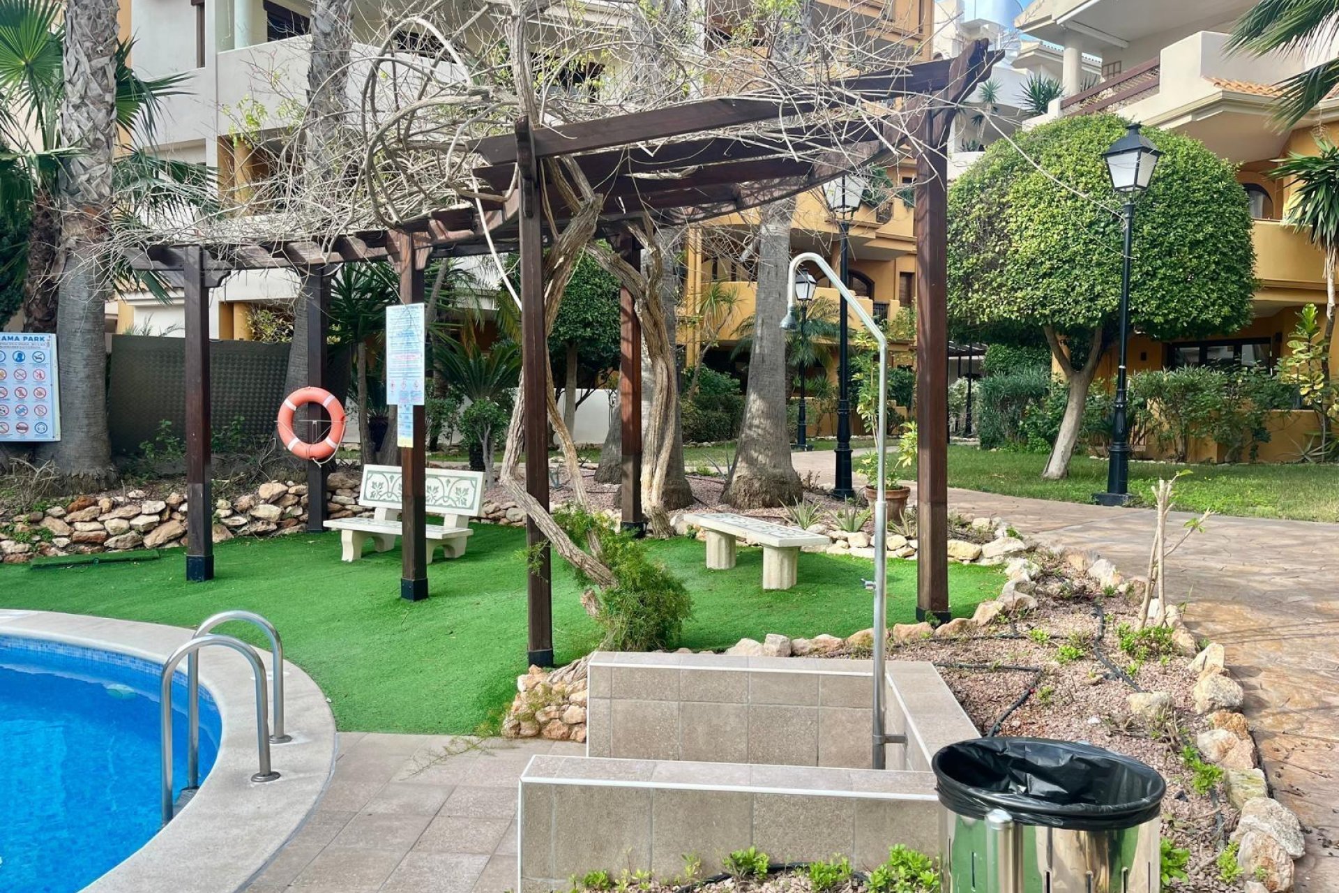 Herverkoop - Bungalow -
Torrevieja - Punta Prima